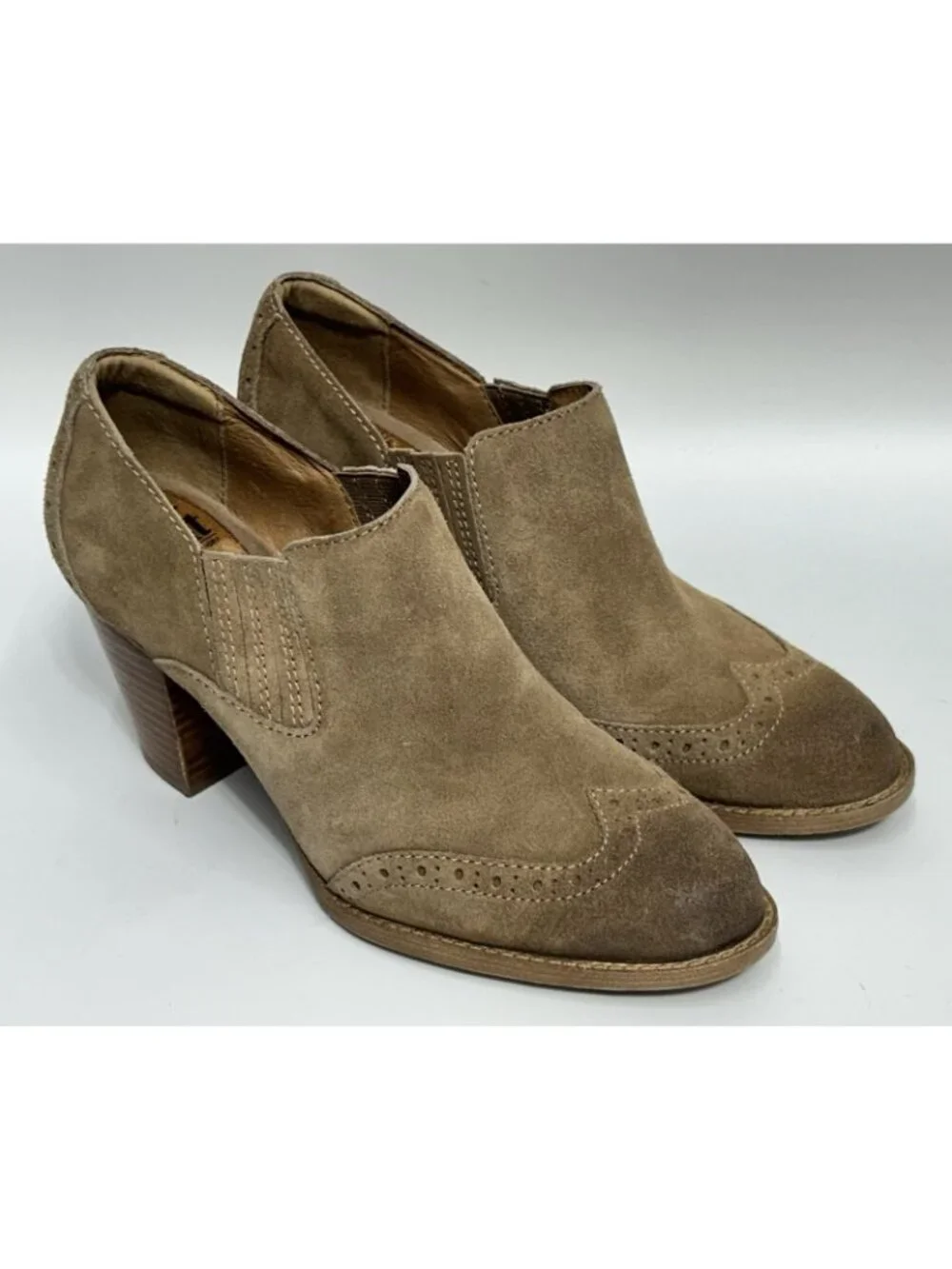 Sofft Women’s Suede Ankle Bootie Size 8 Tan Slip on Boho Office Work